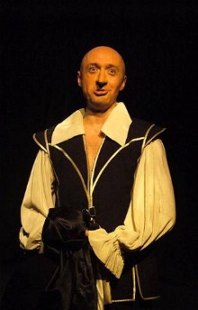 Andrey Shimko dans le rôle de Cyrano de Bergerac