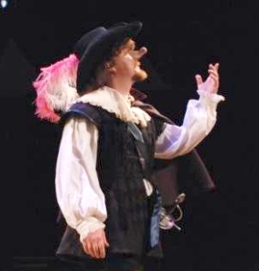 Atis Kleinbergs en Cyrano de Bergerac © Fred Western, Kalamazoo Civic Theatre